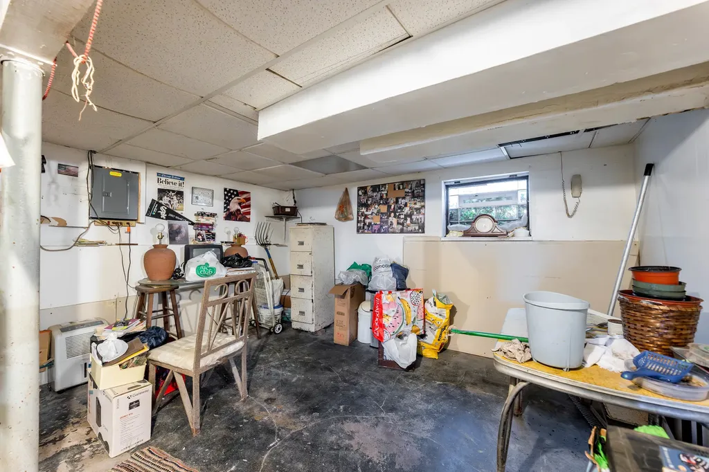 8129 South Cornell Avenue Chicago IL 60617