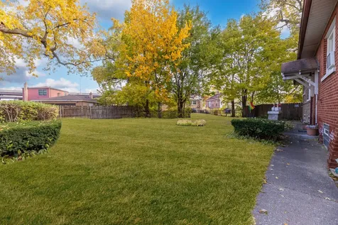 8129 South Cornell Avenue Chicago IL 60617