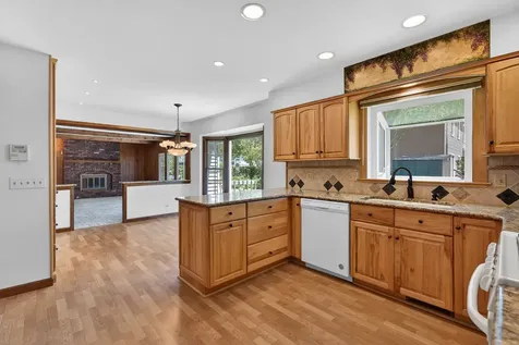 241 Wakefield Lane Geneva IL 60134
