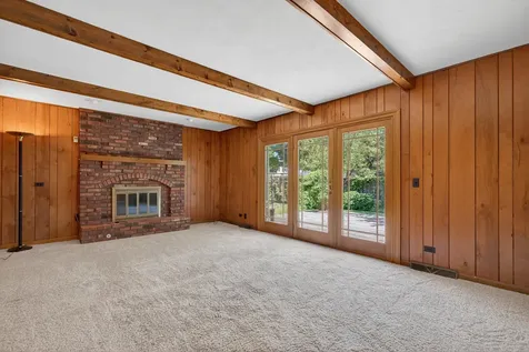 241 Wakefield Lane Geneva IL 60134