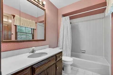 241 Wakefield Lane Geneva IL 60134