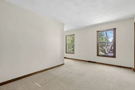 241 Wakefield Lane Geneva IL 60134
