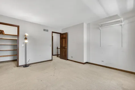 241 Wakefield Lane Geneva IL 60134