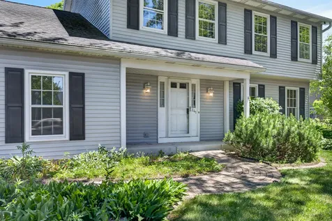 241 Wakefield Lane Geneva IL 60134