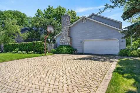 241 Wakefield Lane Geneva IL 60134