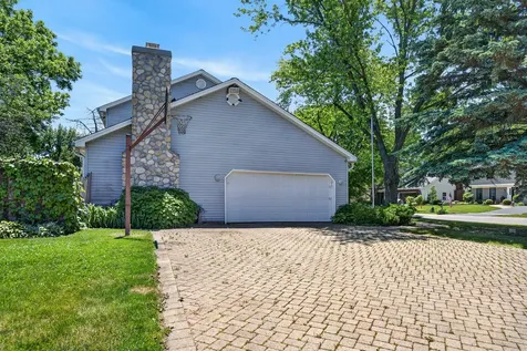 241 Wakefield Lane Geneva IL 60134