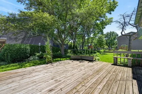 241 Wakefield Lane Geneva IL 60134