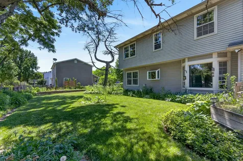 241 Wakefield Lane Geneva IL 60134
