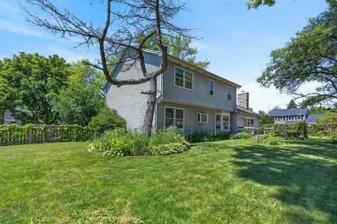 241 Wakefield Lane Geneva IL 60134