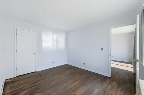 8828 North Leslie Lane Des Plaines IL 60016