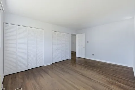 8828 North Leslie Lane Des Plaines IL 60016