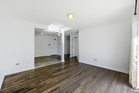 8828 North Leslie Lane Des Plaines IL 60016