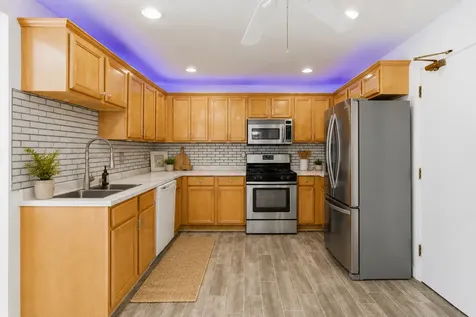 8828 North Leslie Lane Des Plaines IL 60016