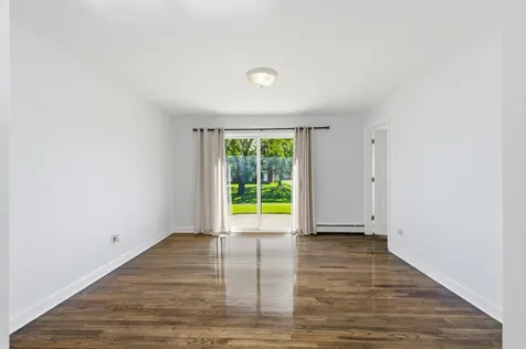 8828 North Leslie Lane Des Plaines IL 60016