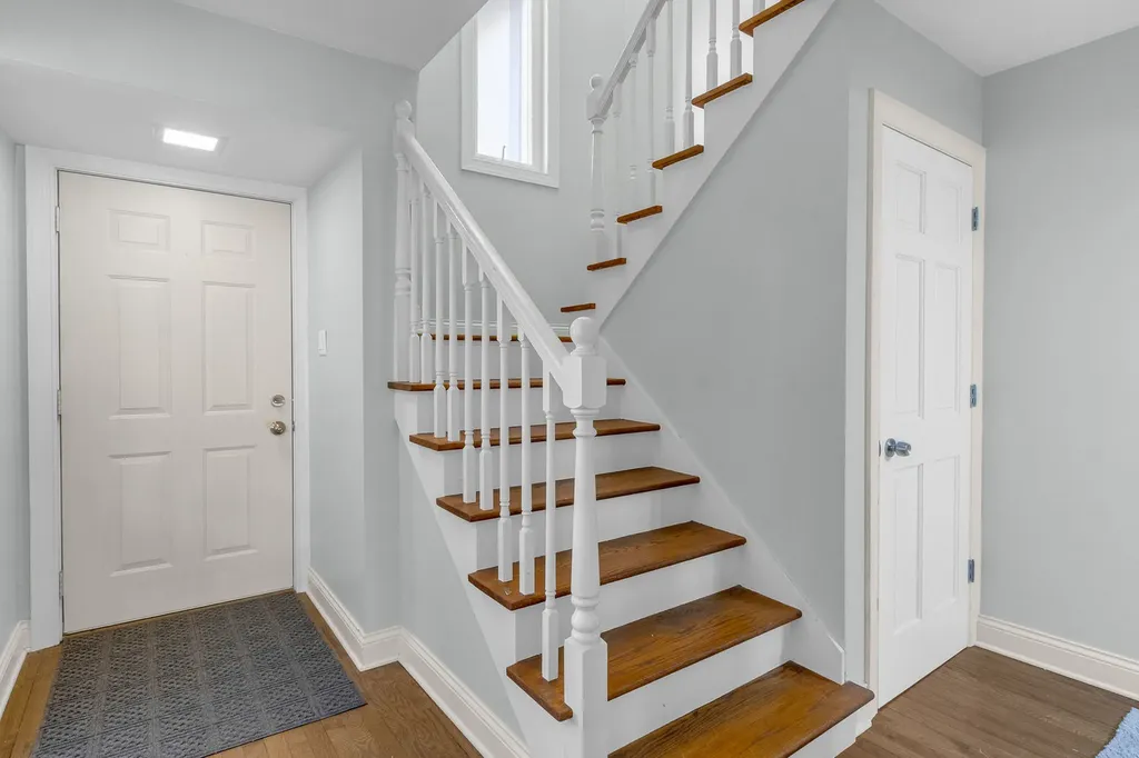 18w266 Knollwood Lane Villa Park IL 60181