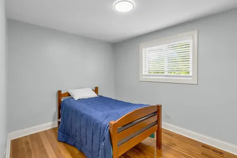 18w266 Knollwood Lane Villa Park IL 60181