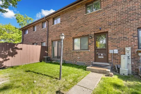 18w266 Knollwood Lane Villa Park IL 60181