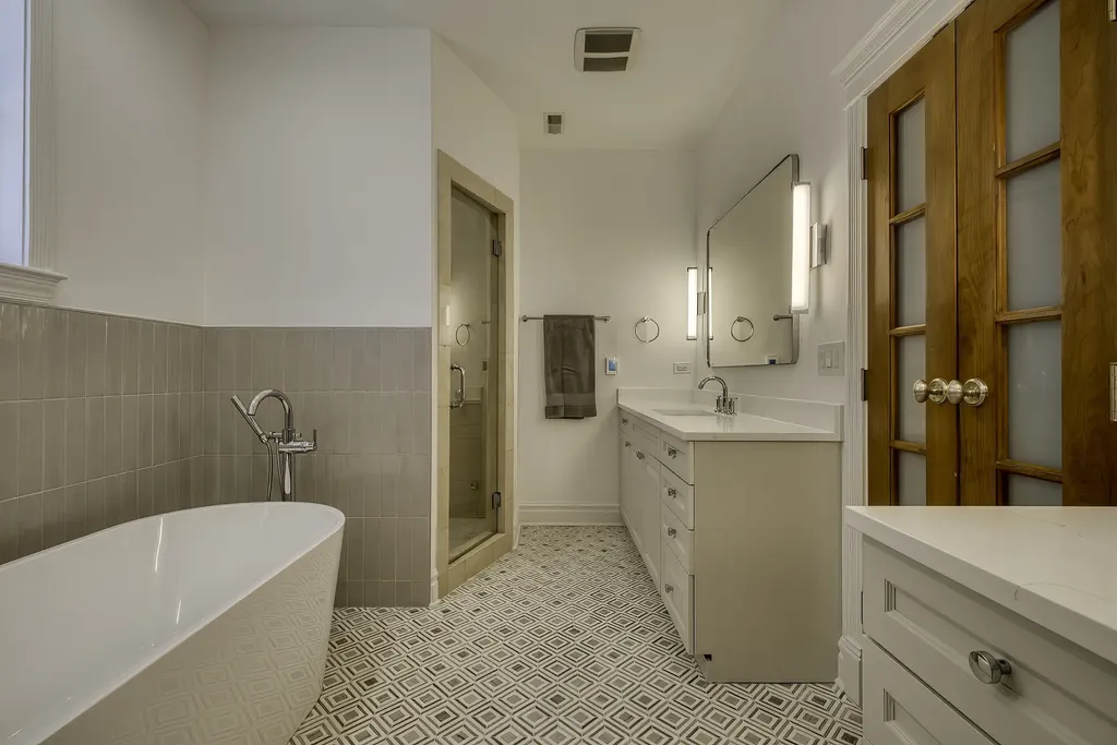 2743 North Dayton Street Chicago IL 60614