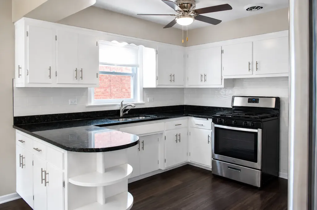 10941 South Kedzie Avenue Chicago IL 60655