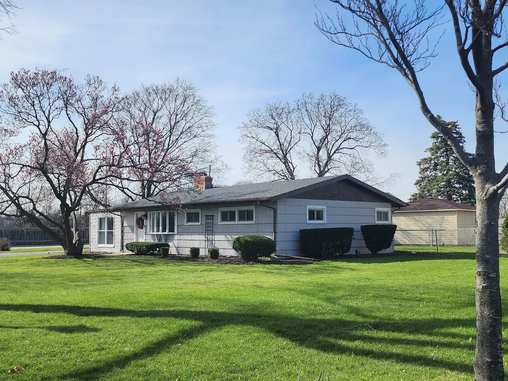 657 West Armitage Avenue Elmhurst IL 60126