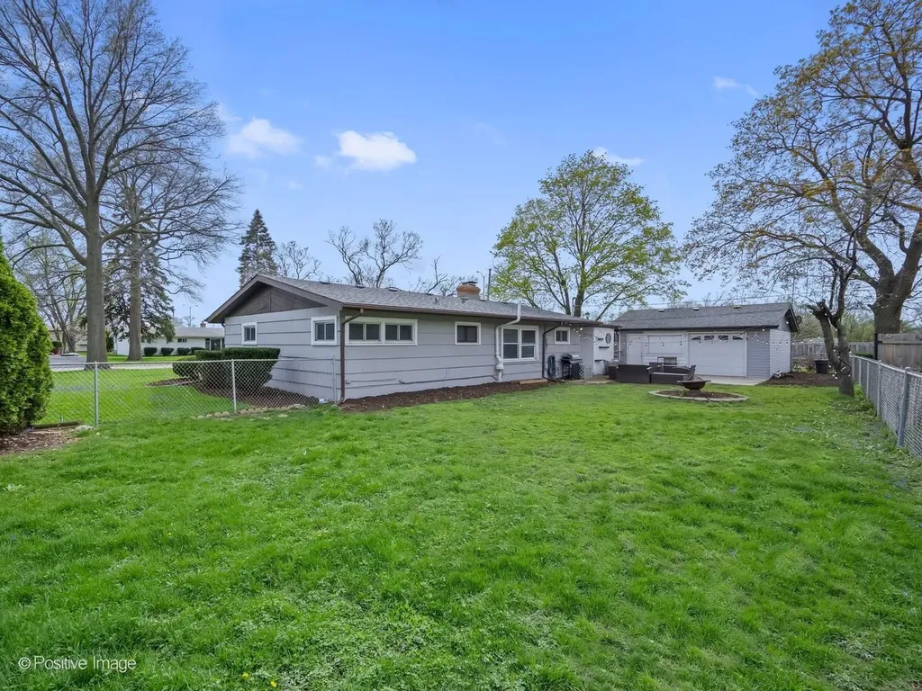 657 West Armitage Avenue Elmhurst IL 60126
