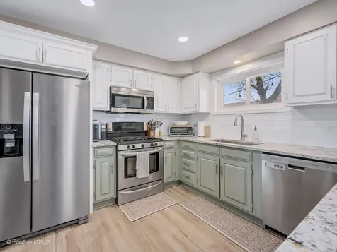 657 West Armitage Avenue Elmhurst IL 60126