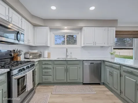 657 West Armitage Avenue Elmhurst IL 60126