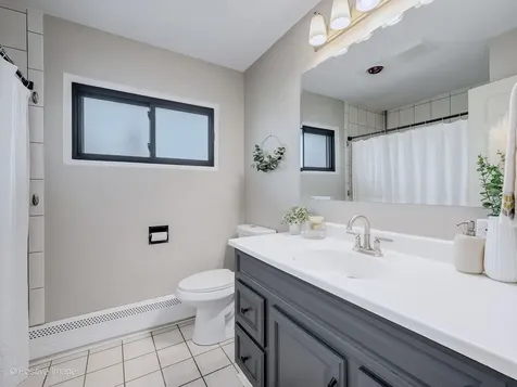 657 West Armitage Avenue Elmhurst IL 60126