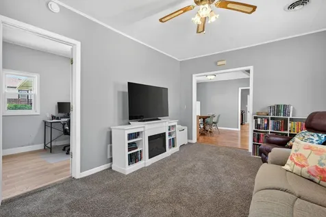 111 Buchanan Street Morris IL 60450