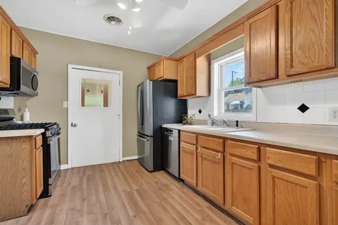 111 Buchanan Street Morris IL 60450