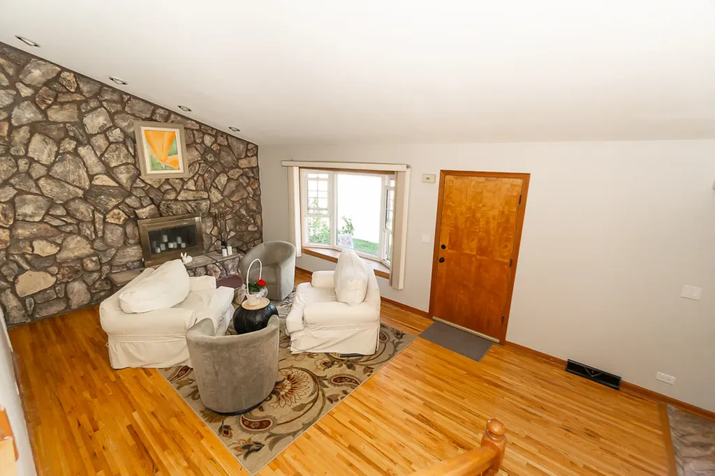 508 North Addison Road Villa Park IL 60181