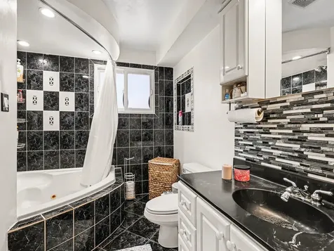 5858 West 88th Place Oak Lawn IL 60453