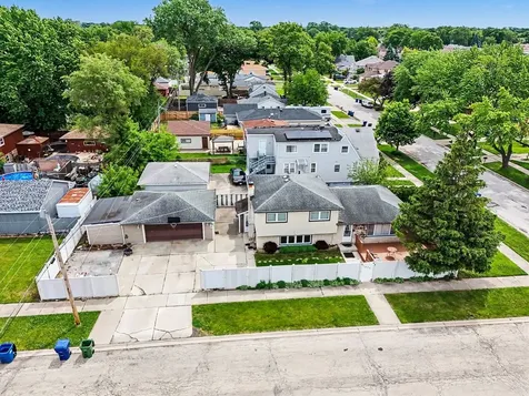 5858 West 88th Place Oak Lawn IL 60453