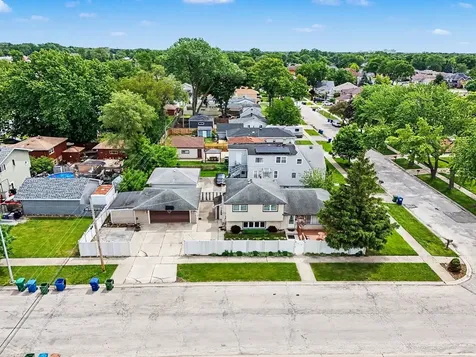 5858 West 88th Place Oak Lawn IL 60453