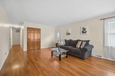1159 South Mitchell Avenue Arlington Heights IL 60005