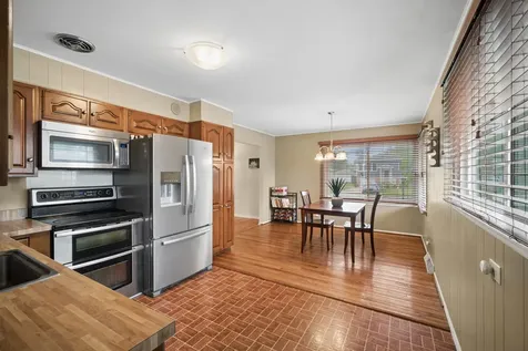 1159 South Mitchell Avenue Arlington Heights IL 60005