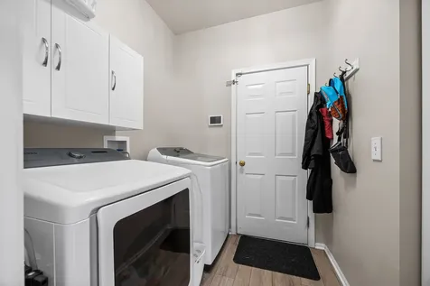 2321 Amsterdam Circle Montgomery IL 60538
