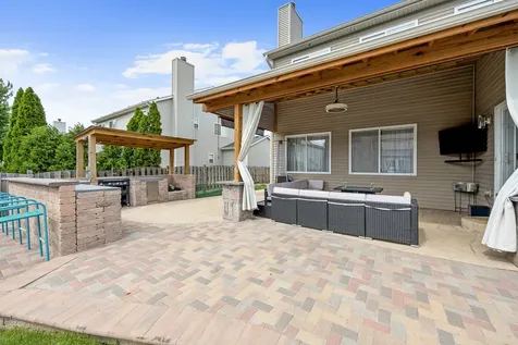 2321 Amsterdam Circle Montgomery IL 60538