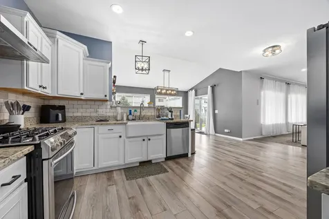 2321 Amsterdam Circle Montgomery IL 60538
