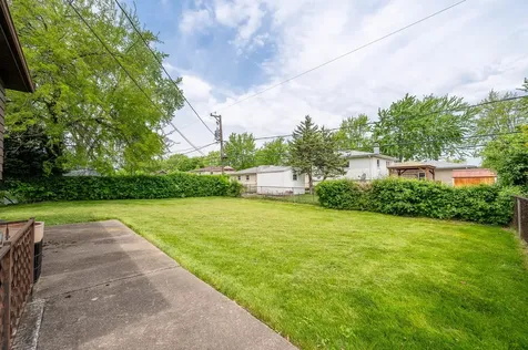 1722 West Pheasant Trail Mount Prospect IL 60056