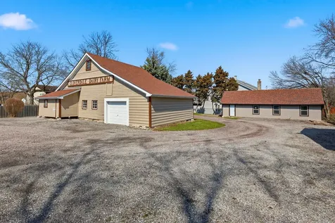 307 West Army Trail Road Bloomingdale IL 60108