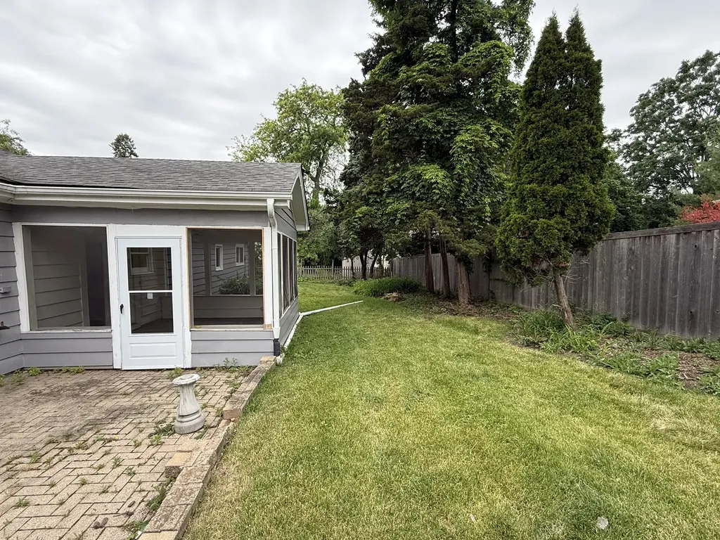 117 East Elm Street Wheaton IL 60189