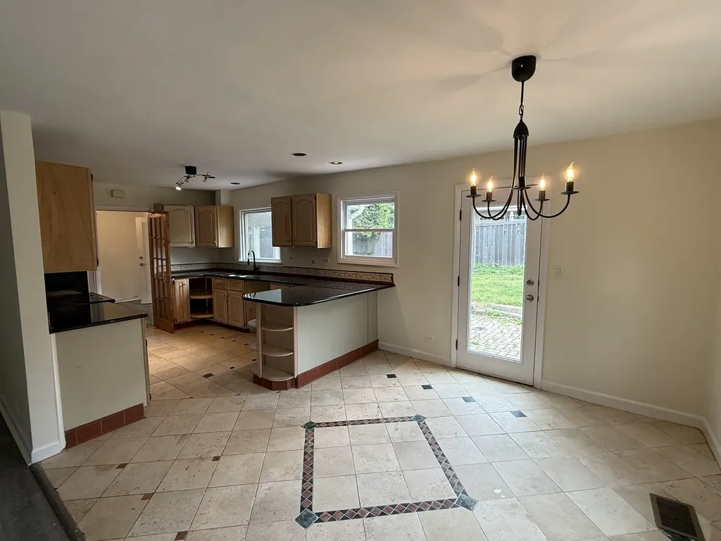 117 East Elm Street Wheaton IL 60189