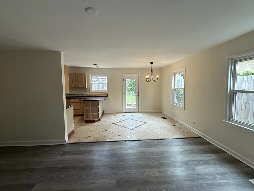 117 East Elm Street Wheaton IL 60189