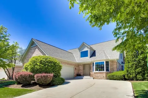1049 Plantain Court Crystal Lake IL 60014