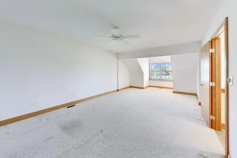 1049 Plantain Court Crystal Lake IL 60014
