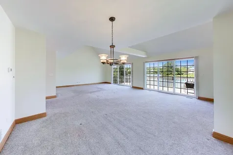 1049 Plantain Court Crystal Lake IL 60014