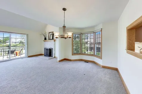 1049 Plantain Court Crystal Lake IL 60014