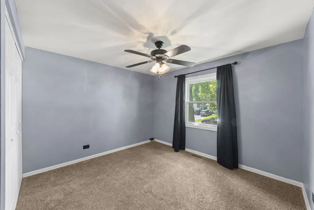 122 Grady Drive Bolingbrook IL 60440