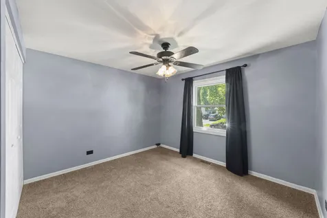 122 Grady Drive Bolingbrook IL 60440